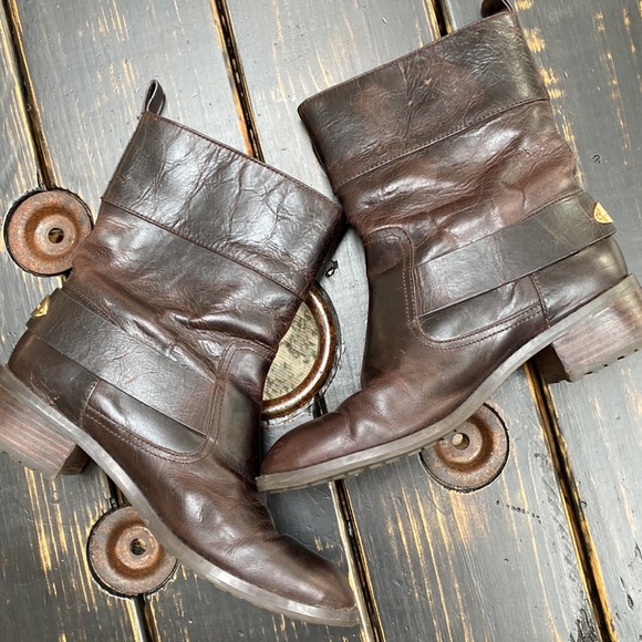 Michael Kors Ankle Boots with Goldtone Hardware and Lug Sole - Picture 3 of 12